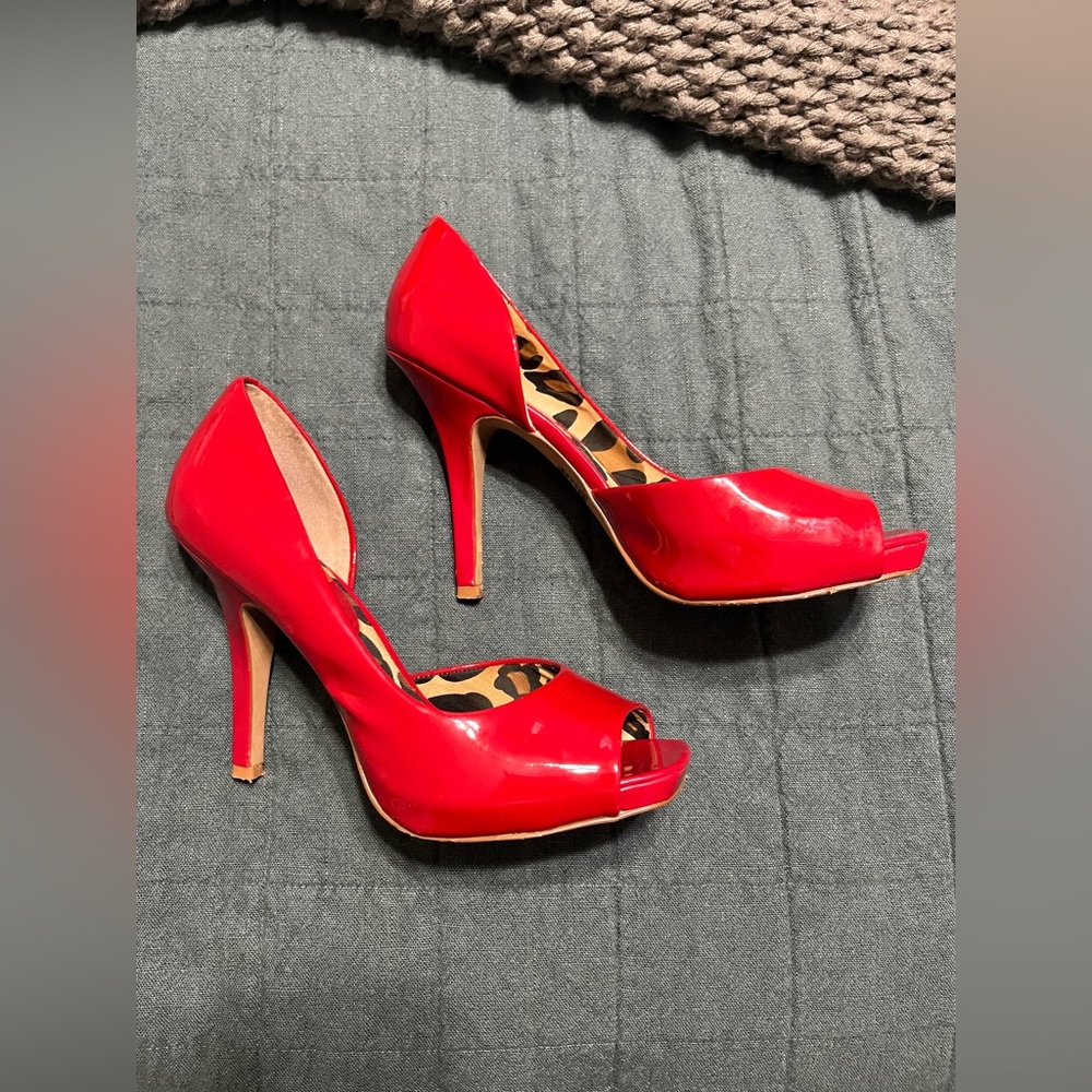 JESSICA SIMPSON JOSETTE RED STILLETTOS - SIZE 8.5
